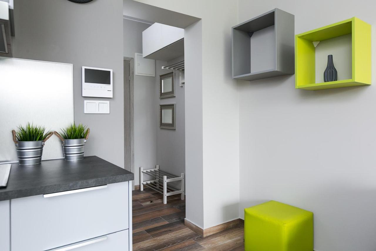 Aparthotel Novum Krasków Exteriör bild