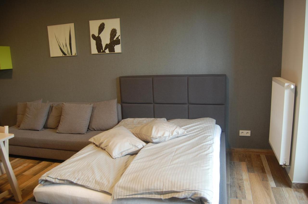 Aparthotel Novum Krasków Exteriör bild