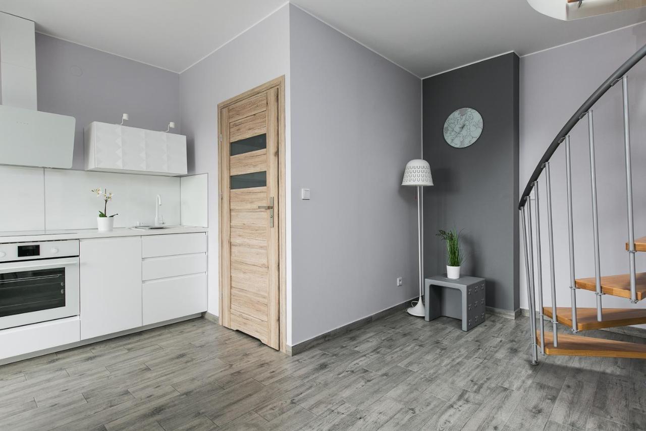 Aparthotel Novum Krasków Exteriör bild