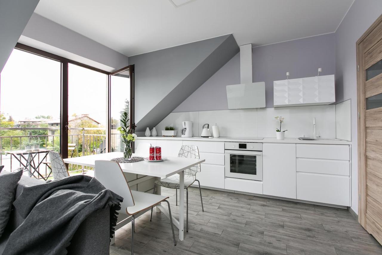 Aparthotel Novum Krasków Exteriör bild
