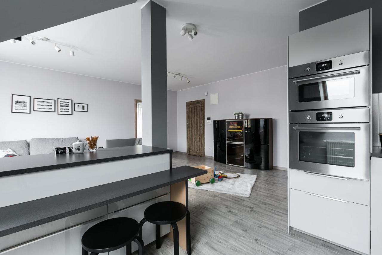 Aparthotel Novum Krasków Exteriör bild